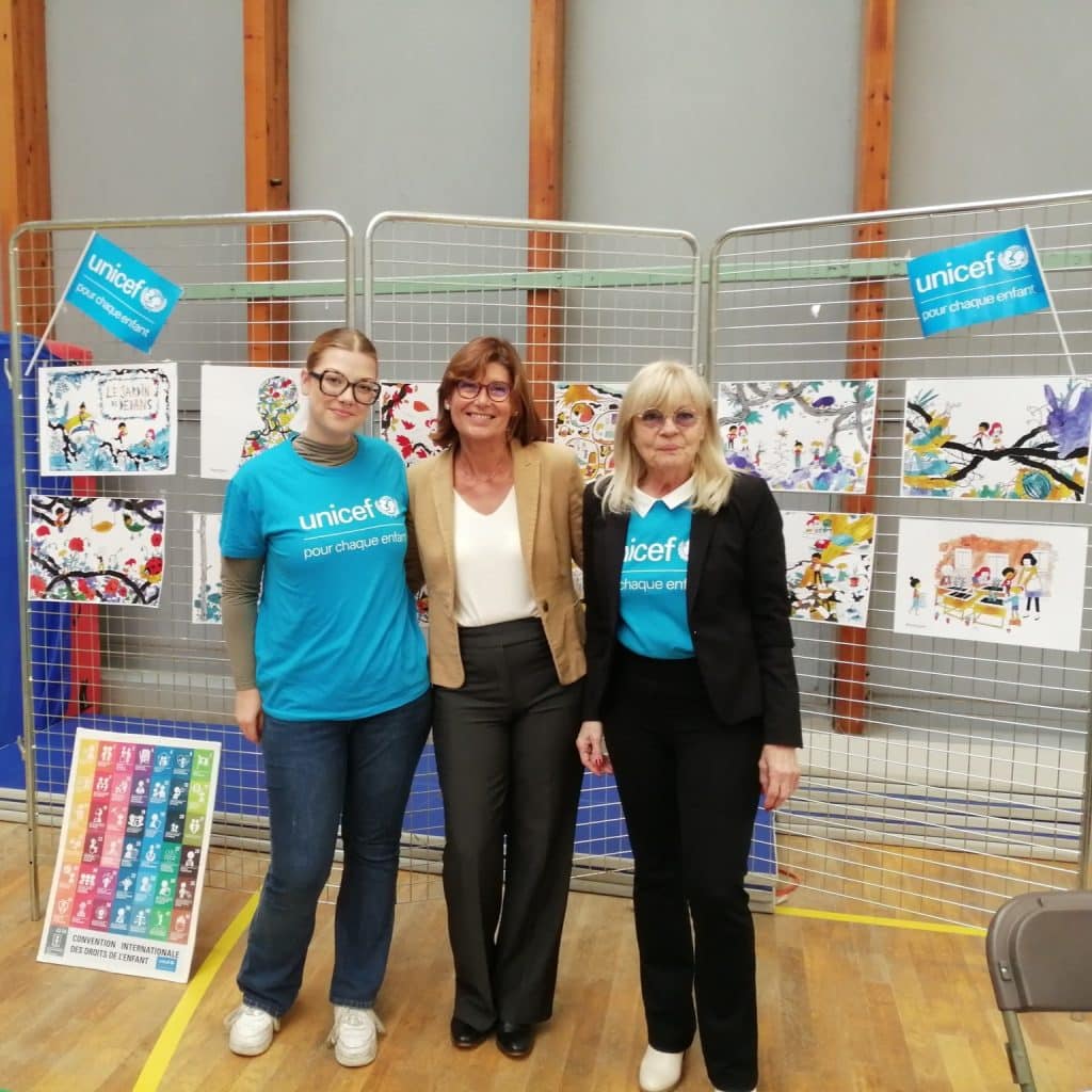 Les bénévoles de l'UNICEF France animent un atelier sur la santé mentale à Senlis ©Senlis